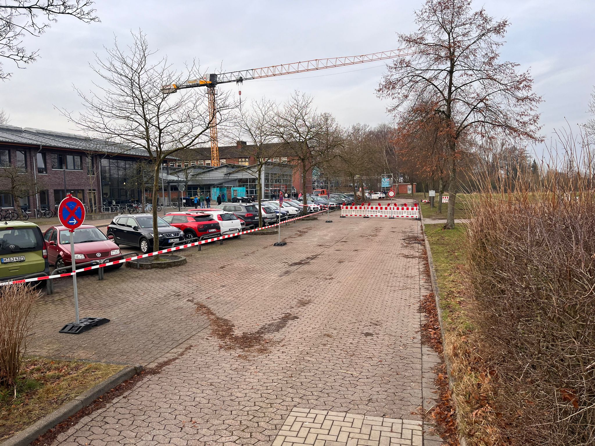 2024-01-25-hochwasserparkplatz